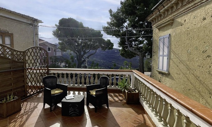 Torchiara Apartamento | Casa Antica by Interhome