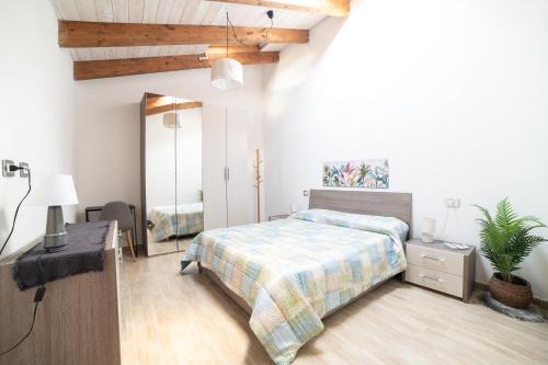 Cabras Apartamento | Casa Antonella al centro di Cabras