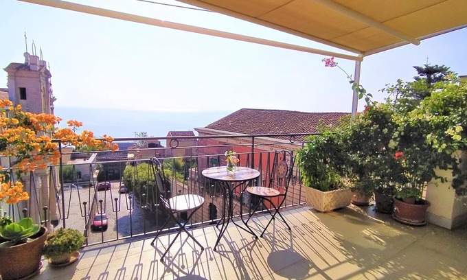 Acireale Casa | Villa independiente 'CASA ARANCI', excelentes vistas al mar, cerca de la plaza Duomo