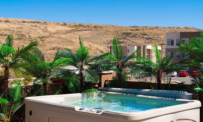 Sienna Hills Casa | Casa At Ladera Resort 5 Bedroom Home by RedAwning