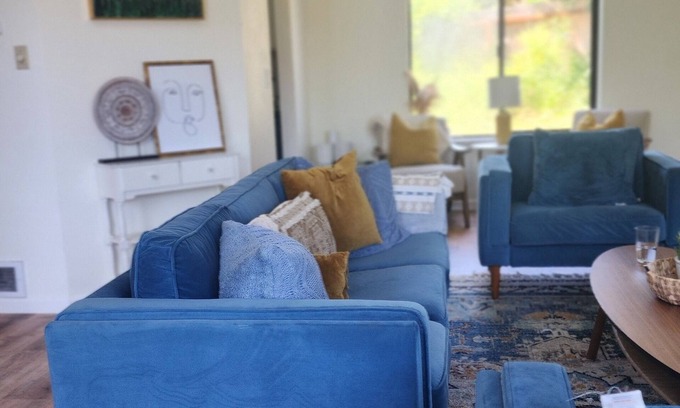 Port Townsend Casa | Casa Azul- Couples retreat