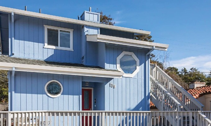 Rio del Mar Casa | Casa Azul- just blocks from Rio del Mar beach!