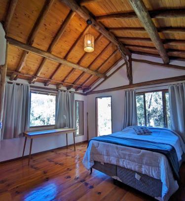 Aiuruoca Casa | Casa Azul no Vale Matutu, Vista incrível e aconchego