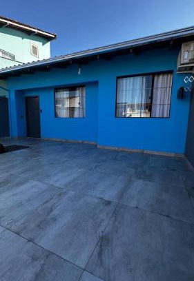 Centro Casa | Casa Azul, Privativa, Confortável, AR, Wi-Fi