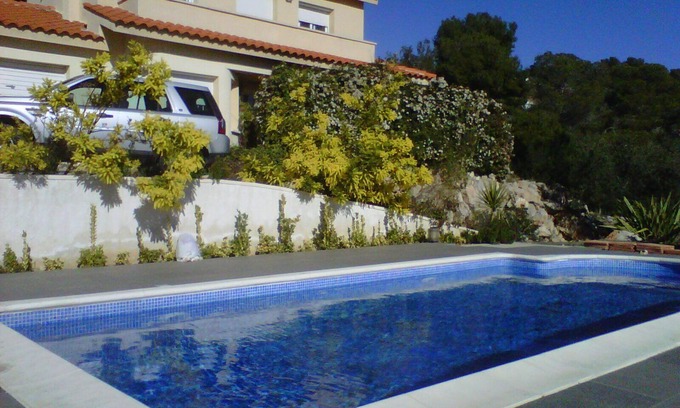 Costa Cunit Casa | Casa Bella Vista en montaña con vistas al mar. Piscina privada. 6 personas.