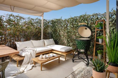Gulici Casa | "CASA BELLA VITA" with large SPA and counter-current swimming near the beach!