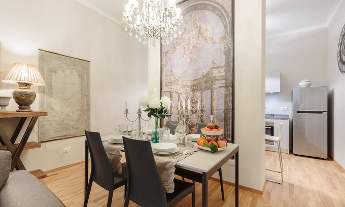 Lucca Historical Center Apartamento | Casa Betta in Lucca With 2 Bedrooms and 2 Bathrooms