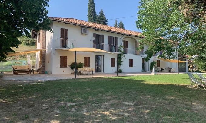 Castelnuovo Calcea Villa | Casa Bianca, Your Villa in the Vineyards of Piemonte