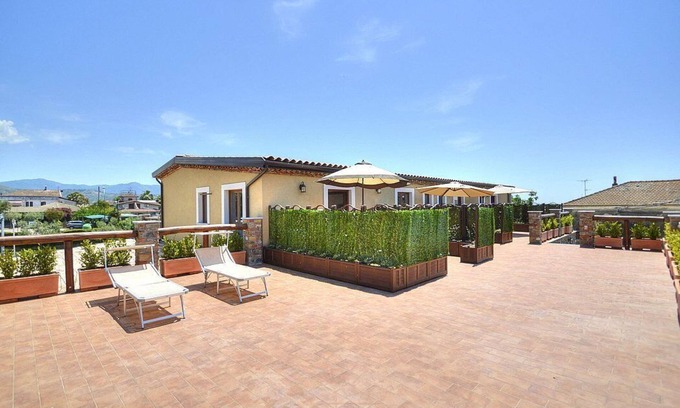 Marina di Casal Velino Casa | Casa Biancolilla D: A welcoming apartment situated at a short distance from the beach, with Free WI-FI.