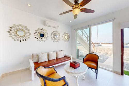 La Paloma Casa | Casa Blanca 44 - Playa Arcangel