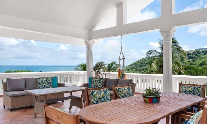 Las Croabas Casa | Casa Blue Laguna | Tropical Escape with Ocean View