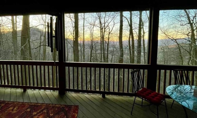 Walnut Mountain Casa | Casa Bohemia *pool *fishing*mountain views!
