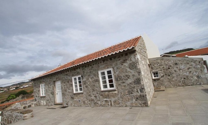 Angra do Heroismo Casa | Casa Branca da Chaminé