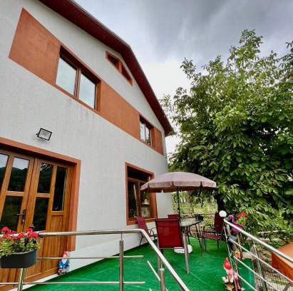 Nehoiu Casa | Casa Camelia