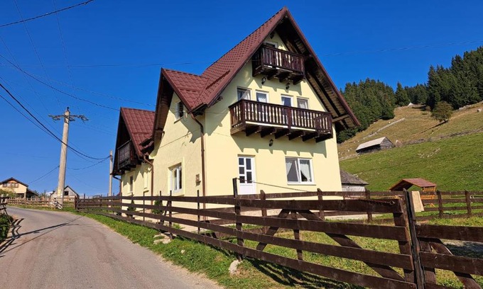 Moeciu de Sus Casa | Casa Caprioara
