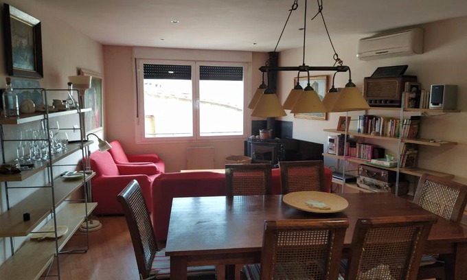 Isuerre Apartamento | Casa Cardelina