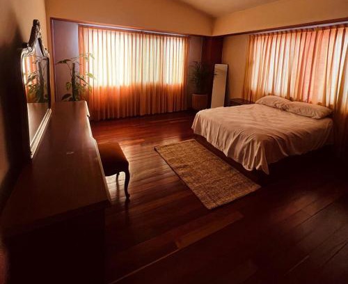 Calzada Madero Apartamento | Casa Carmesí