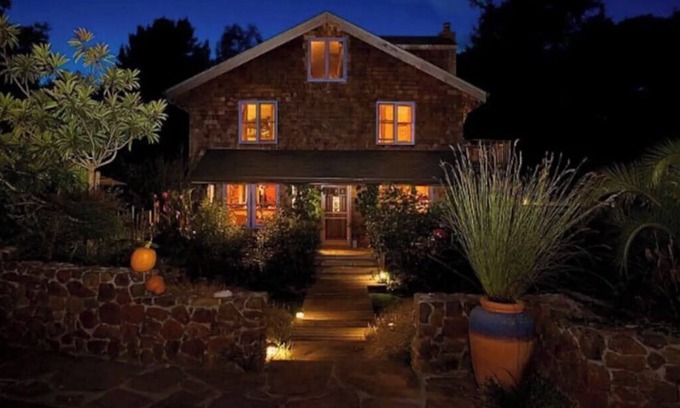 Sebastopol Casa | Casa Carolina, a Wine Country Home