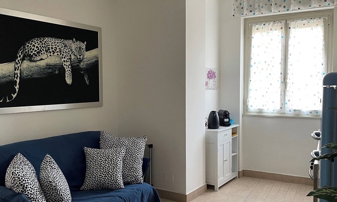 Quartiere XXVII Primavalle Apartamento | Casa Celeste, Delizioso, Silenzioso e Luminoso a 450 Metri Dalla Metropolitana
