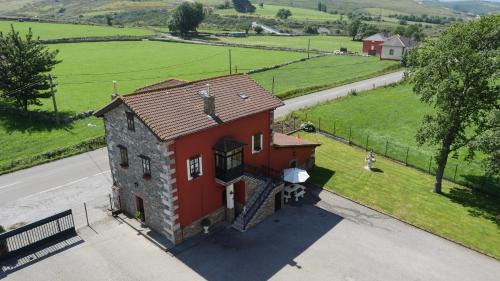 Las Rubias Casa | Casa Cinco Robles