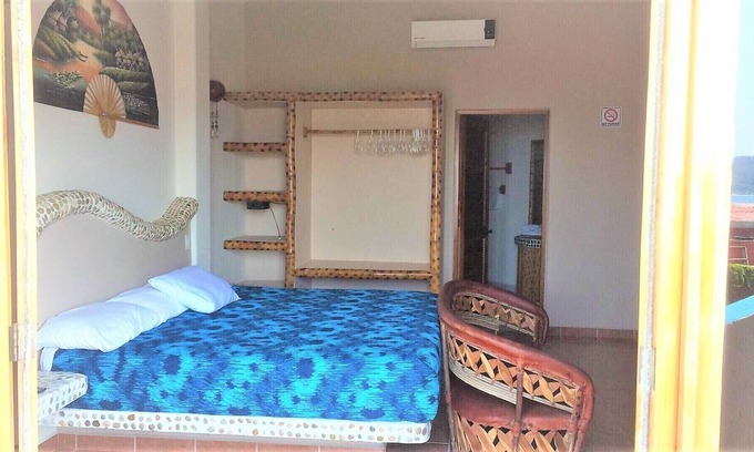Playa la Madera Apartamento | Casa Claro de Luna "Una casa muy bonita ubicada en la playa de La Madera Zihuatanejo"