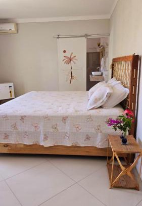 Vila Velha Casa | Casa Clorophila, suíte master completa com banheira, para 3 hóspedes