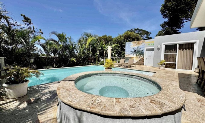 La Mulata Villa | CASA COCO-OLAS Premium 3 Master con Jacuzzi en Residencial Casa Linda