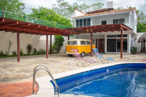 Crucecita Casa | Casa colibrí