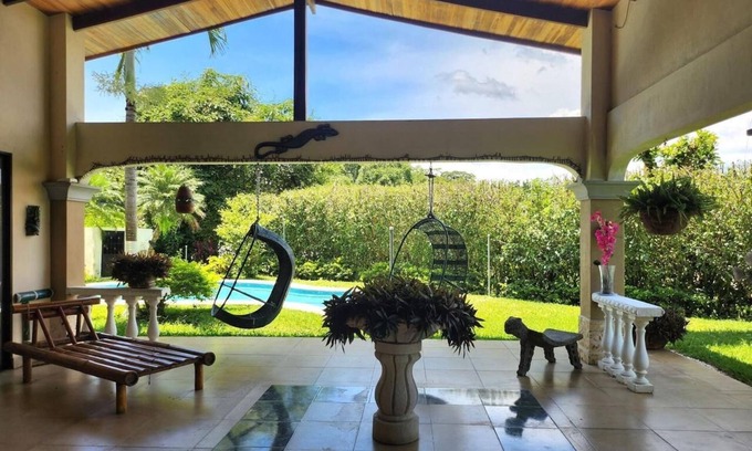 Mercedes Casa | Casa Colibrí – Tranquil Retreat Surrounded by Nature