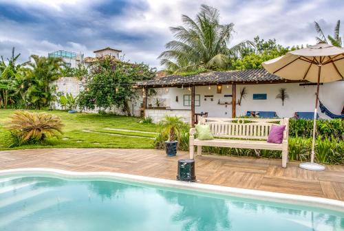 Rasa Casa | Casa com 3 Flats Quarto-Sala, Jardim, Piscina e Cozinha Externa Búzios