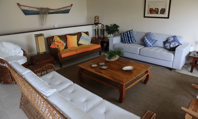 Albatroz Casa | Casa com 4 Suites, em Condomínio Exclusivo com Piscina, Sauna e Vista Para o mar