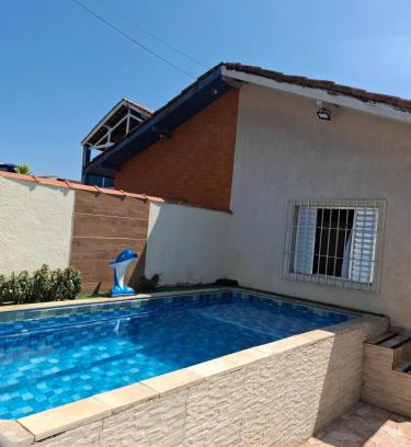 Raul Cury Casa | Casa com churrasqueira e piscina