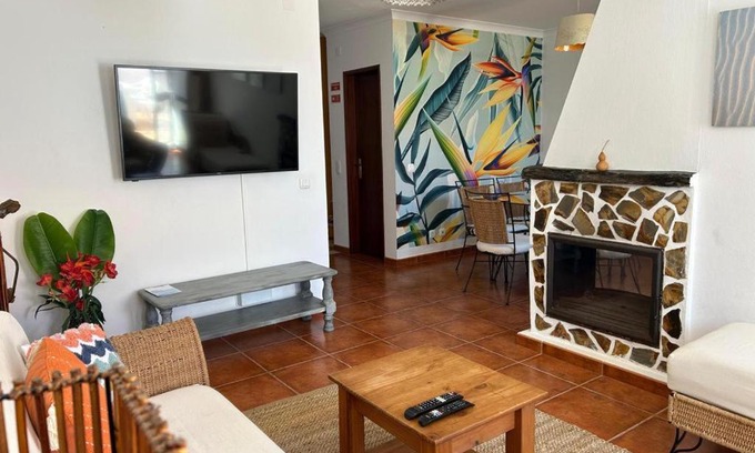 Zambujeira do Mar Casa | Casa com Cor