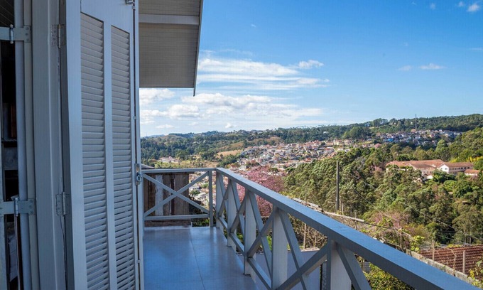 Vila Albertina Casa | Casa com lareira, Wi-Fi e varanda com vista