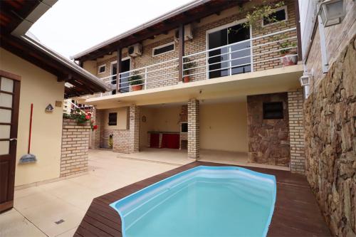 Barra Sul Casa | casa com piscina pertinho da praia