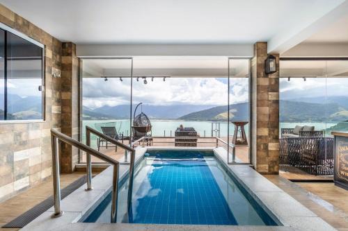 Mangaratiba Casa | Casa com Piscina Aquecida, Churrasqueira e Vista