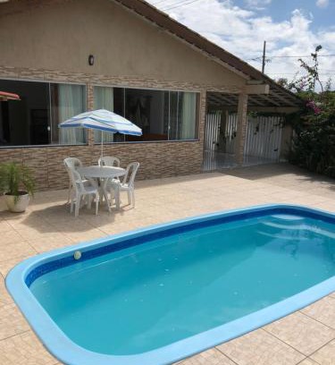 Guaratuba Casa | Casa com piscina em Guaratuba