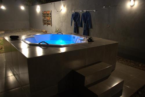 Chapada dos Guimaraes Casa | CASA COM SPA de HIDRO COM AQUECEDOR a 700 MTS DO CENTRO