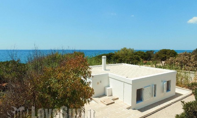 Torre Vado Casa | Casa con accesso diretto al mare by LoveSud