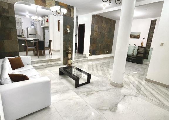 Guayaquil Casa | Casa con Habitaciones privadas