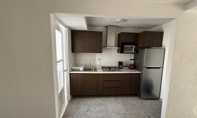 Tlajomulco de Zuniga Casa | Casa con Todos los Servicios Para Hasta 8 Personas