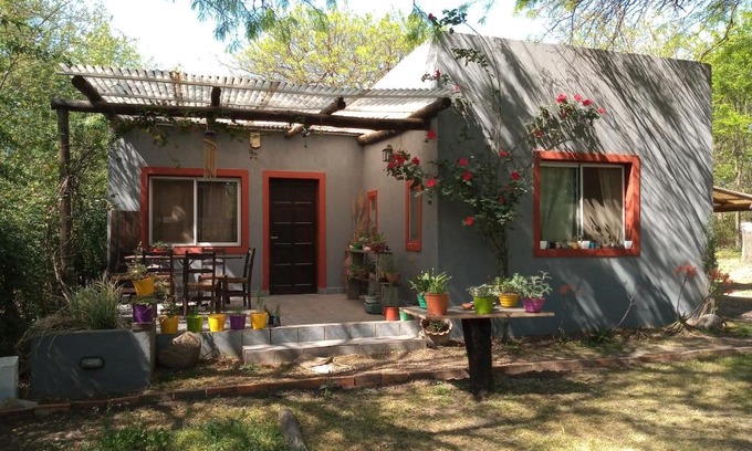 Valle de Anisacate Casa | Casa con piscina en entorno muy verde