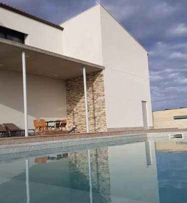 Puiggros Casa | Casa con piscina y jardin privado OASIS DE DOLORS