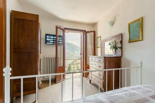 Castel di Tora Casa | CASA CON TERRAZZI - 6posti 2stanze 2bagni - LAKEHOLIDAY IT