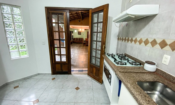 Carapicuiba Casa | Casa confortável com churrasqueira na Granja Viana