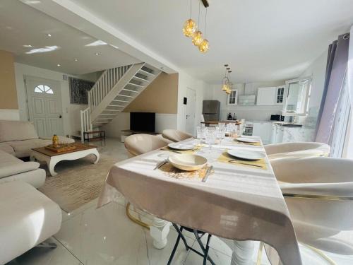 Monplaisir Casa | Casa Contemporaine