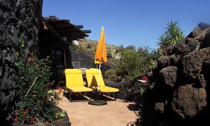 La Asomada Apartamento | Casa Cora - finca de ensueño, piscina, gran jardín, WIFI, parque infantil