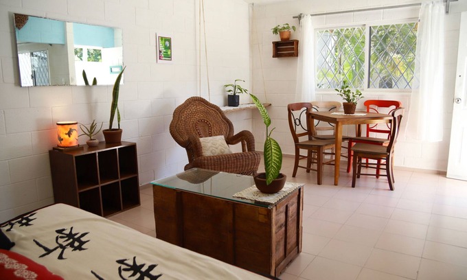 Tohoku Casa | Casa Corazon - Cozy 2 bedroom house downtown, 5 min from the beach!.