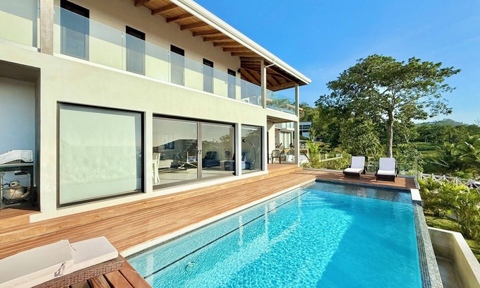Pristine Bay Villa | Casa Cristal del Mar @ Pangea Beach, Big Bight.