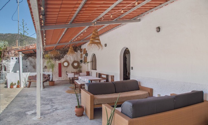 Gáldar Casa | 'Casa Cueva' con vistas a la montaña, terraza privada y jardín privado